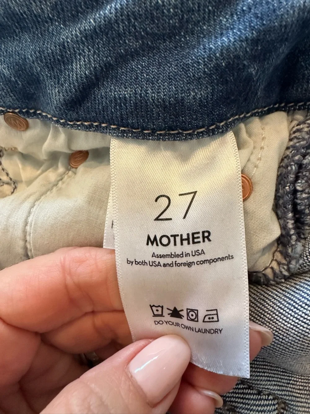 MOTHER Lil Roller Fray Jeans Work Hard Play Hard - Picture 4 of 5